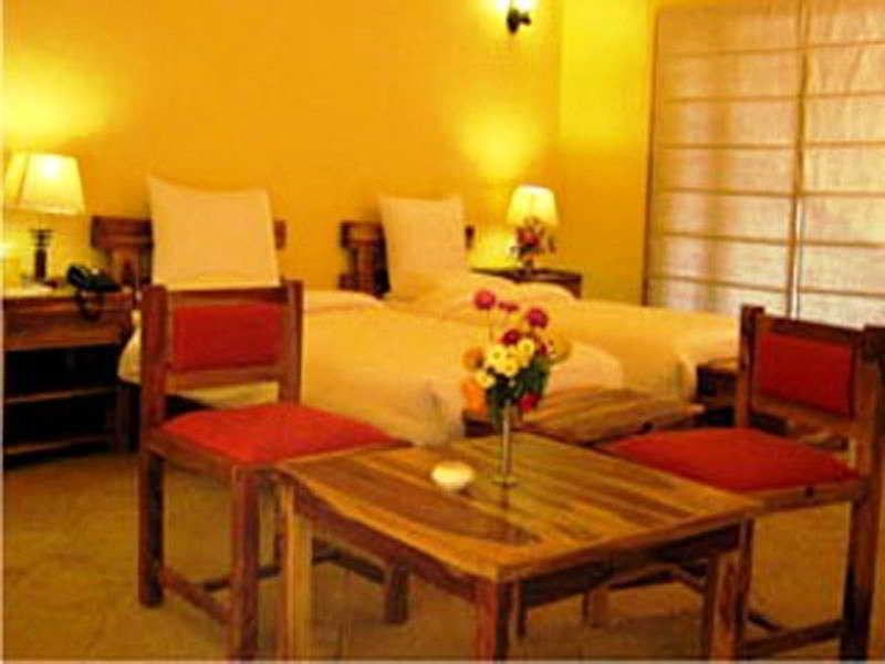 Tiger Lagoon Hotel Bandhavgarh National Park Exterior photo