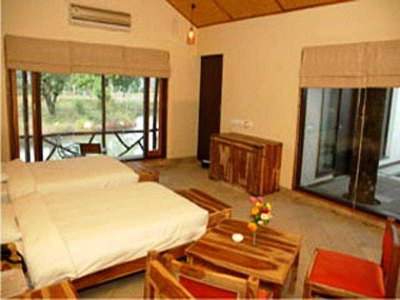 Tiger Lagoon Hotel Bandhavgarh National Park Exterior photo