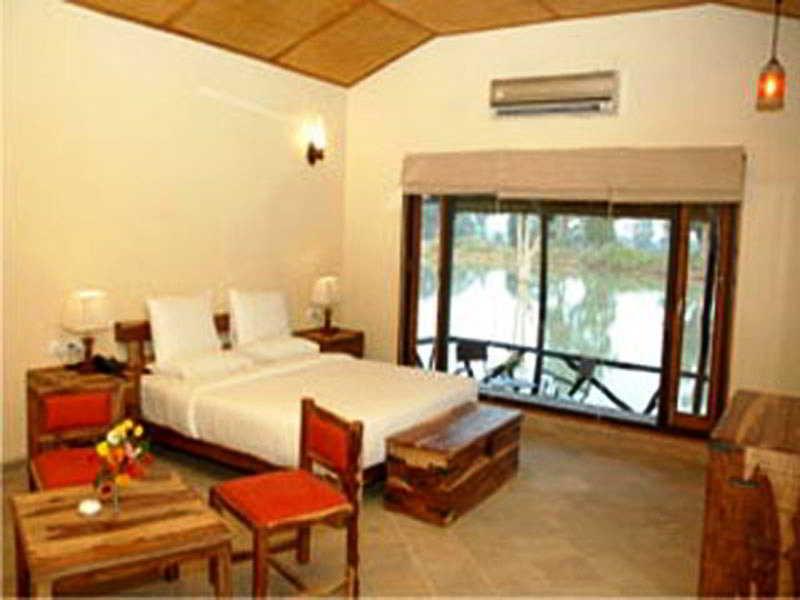 Tiger Lagoon Hotel Bandhavgarh National Park Exterior photo